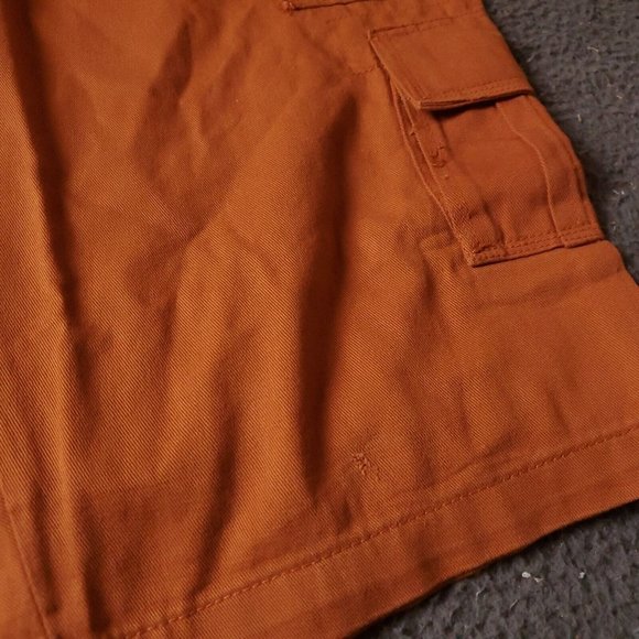 Men's Burnt Orange Cargo Shorts - Picture 5 of 9